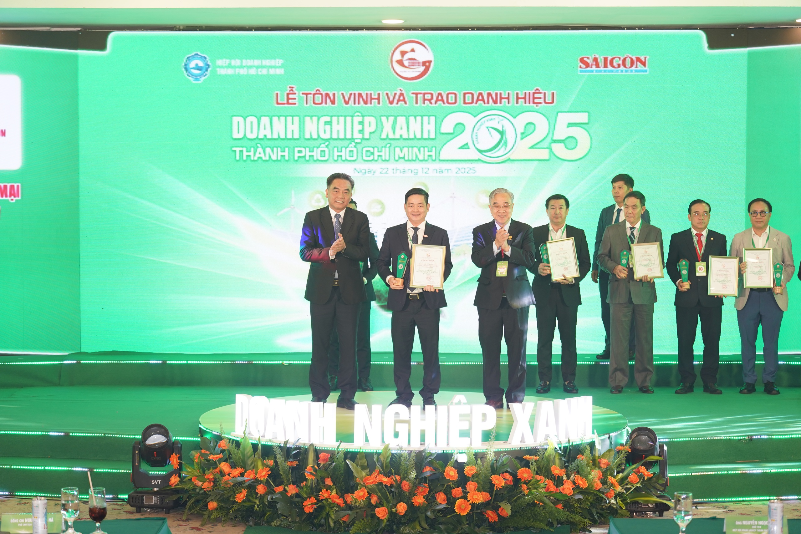 SATRA cùng các đơn vị thành viên khẳng định vị thế 'Doanh nghiệp xanh' - Ảnh 1.