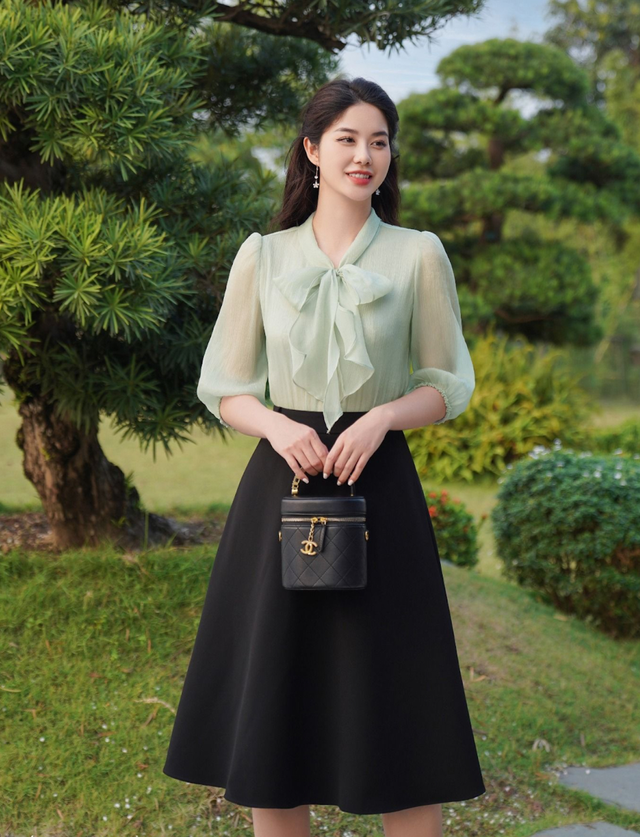 Sắc xanh mint 'đánh tan' sự nhàm chán của thời trang công sở- Ảnh 1.