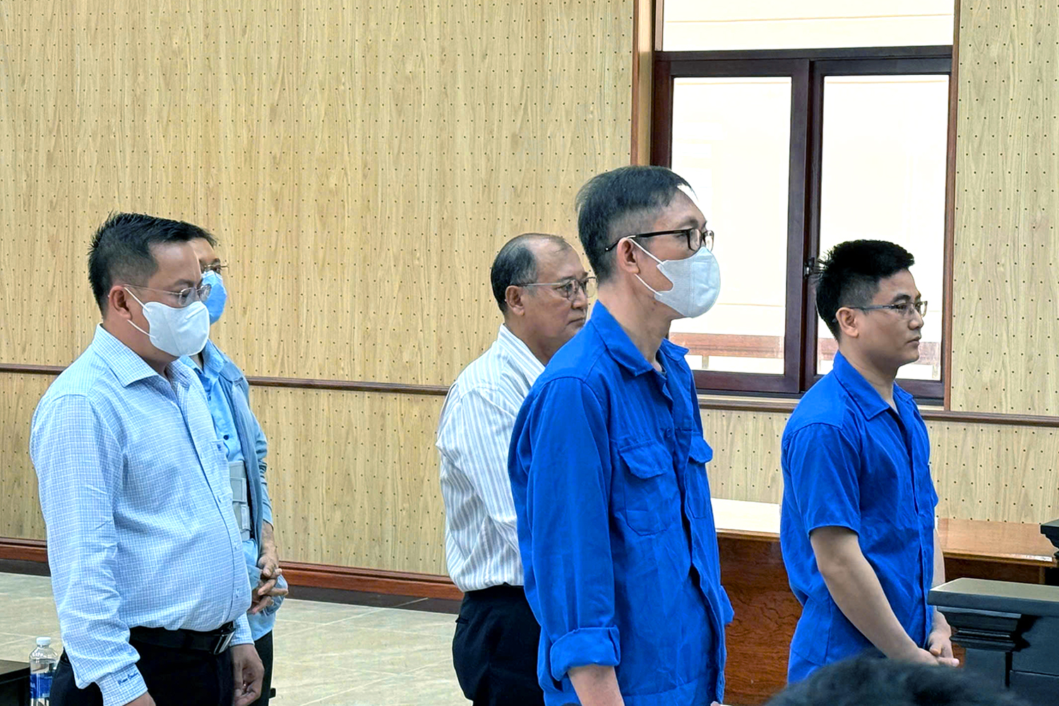 Sai phạm ở gói thầu 38 tỉ đồng, cựu giám đốc Sở Y tế Bà Rịa - Vũng Tàu lãnh 5 năm tù 1 giám đốc Sở Y tế - Ảnh 1.