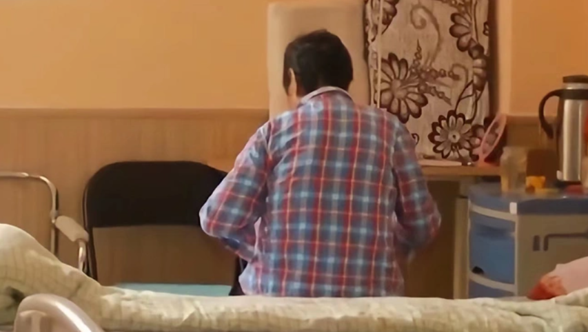 Sang tên cả 3 căn nhà cho cháu gái, bà nội bất ngờ bị đuổi ra đường và bị kiện đòi tiền thuê nhà: Lý do đau lòng- Ảnh 1. Sang tên cả 3 căn nhà cho cháu gái, bà nội bất ngờ bị đuổi ra đường và bị kiện đòi tiền thuê nhà: Lý do đau lòng- Ảnh 1.