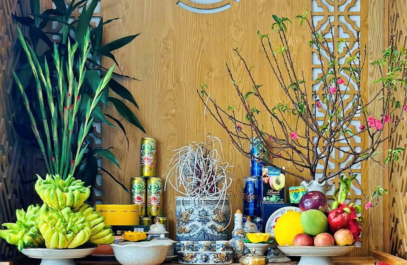 Sắp sang 2026, nhiều nhà vẫn mắc ĐẠI KỊ khi thắp hương- Ảnh 1.