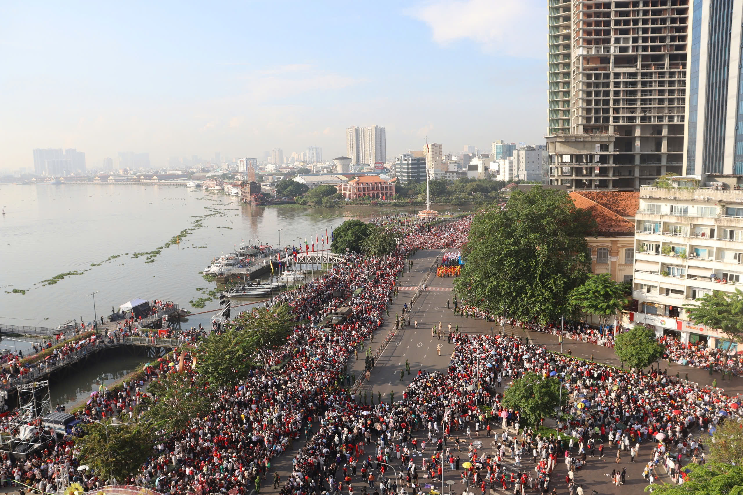 Sau diễu binh, diễu hành dịp 30-4, TP HCM đề xuất có 