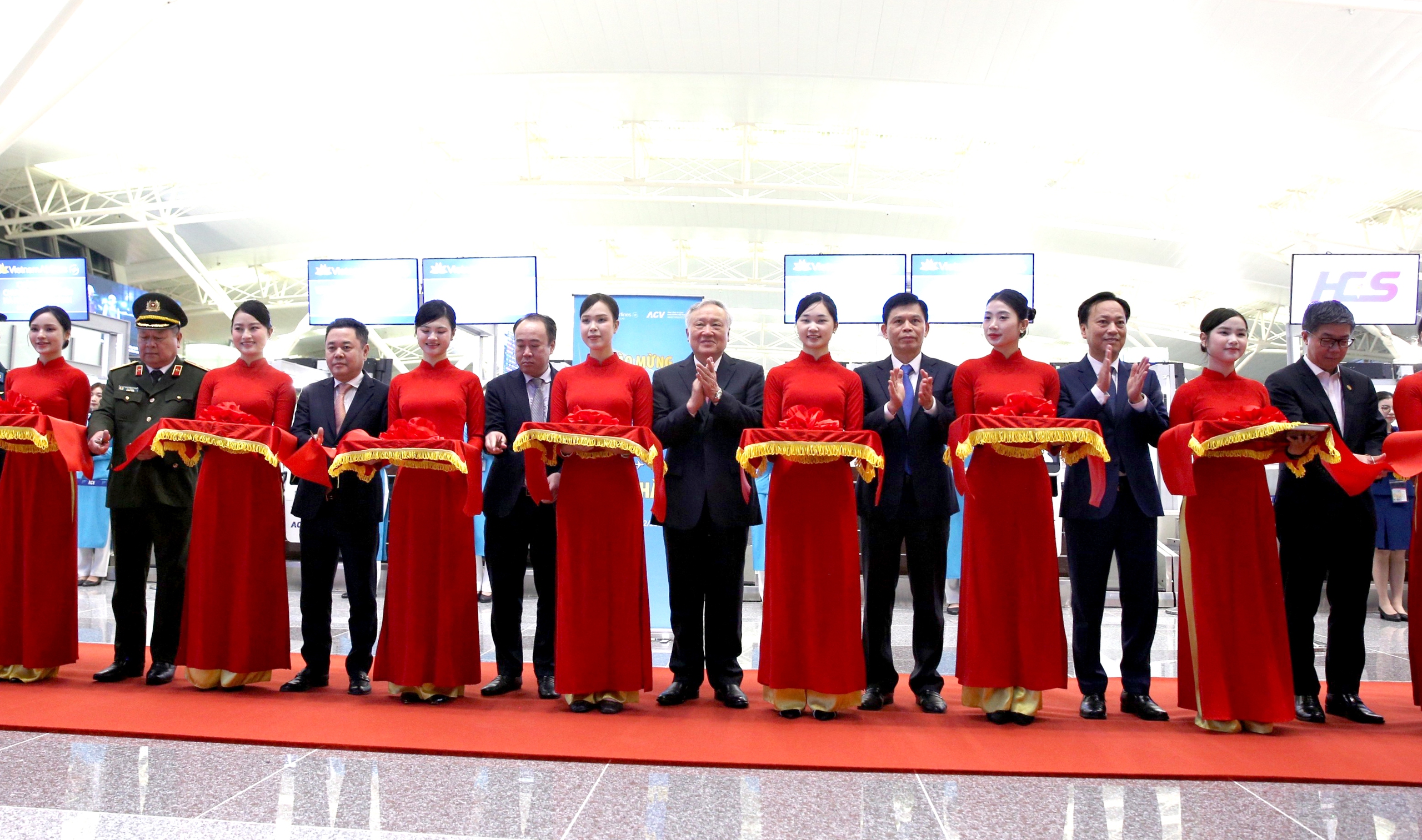 Sau mở rộng, sân bay Nội Bài có gì mới? - Ảnh 1.