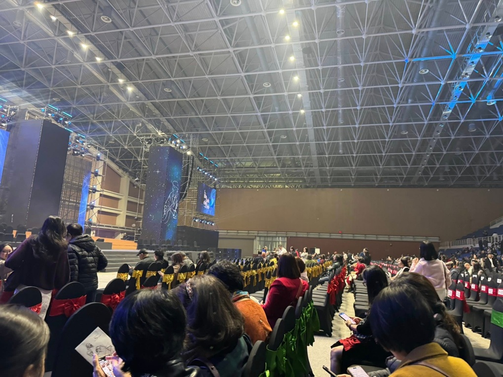 Show Về đây bốn cánh chim trời hủy diễn, ban tổ chức sẽ bị xử phạt - 1