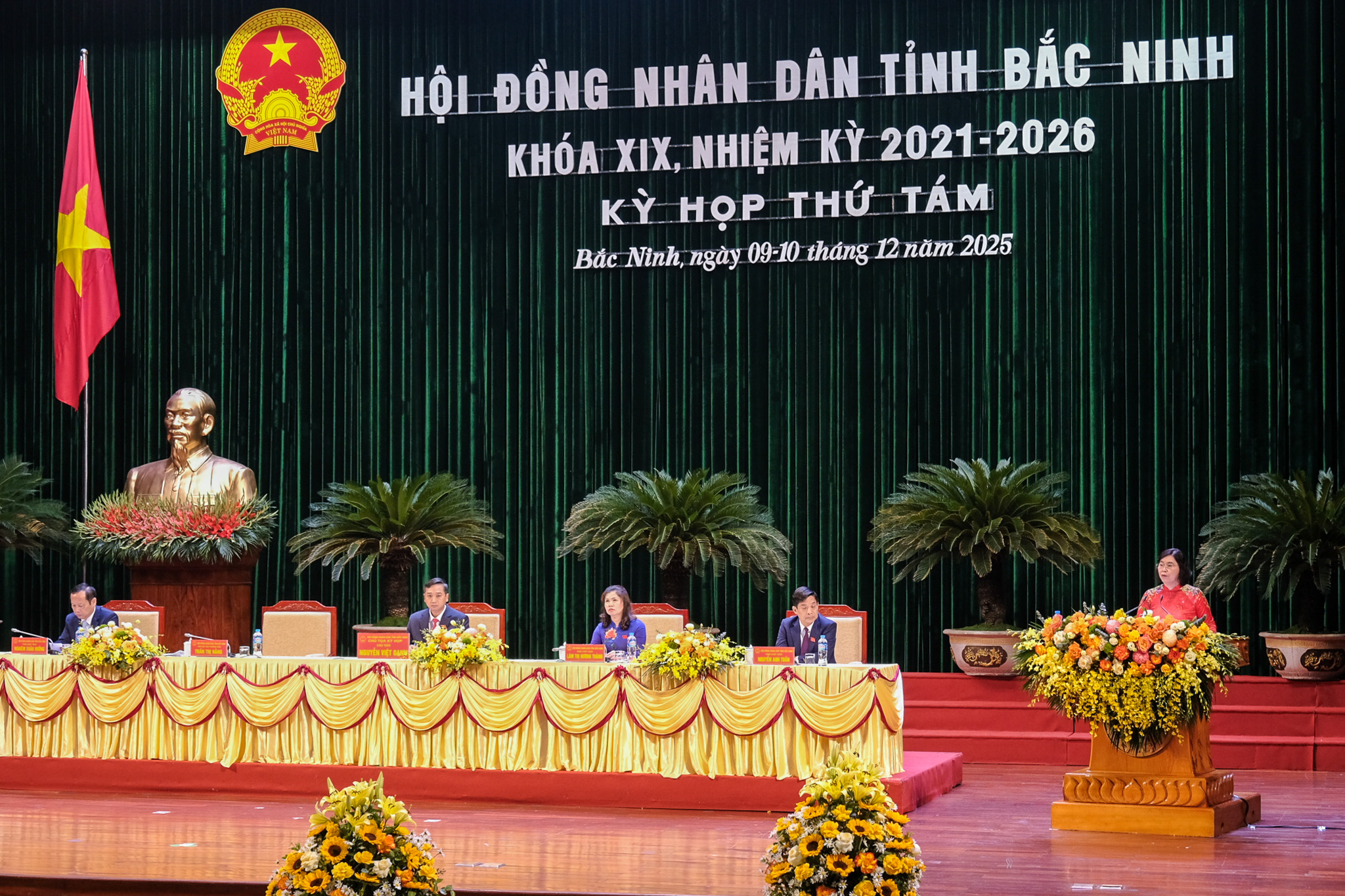 'Siết' quản lý nhà ở xã hội: Xóa tên, hủy hợp đồng, đề nghị công an điều tra sai phạm - Ảnh 1. nhà ở xã hội - Ảnh 1.