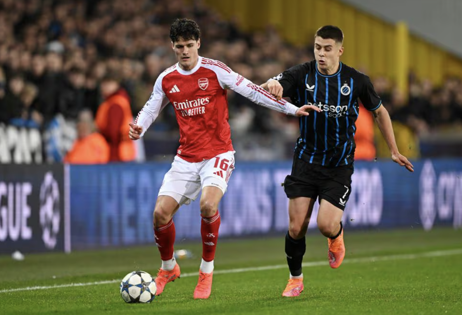 "Siêu dự bị" Madueke rực sáng, Arsenal nối dài mạch toàn thắng 1 Sieu du bi Madueke ruc sang Arsenal noi dai mach