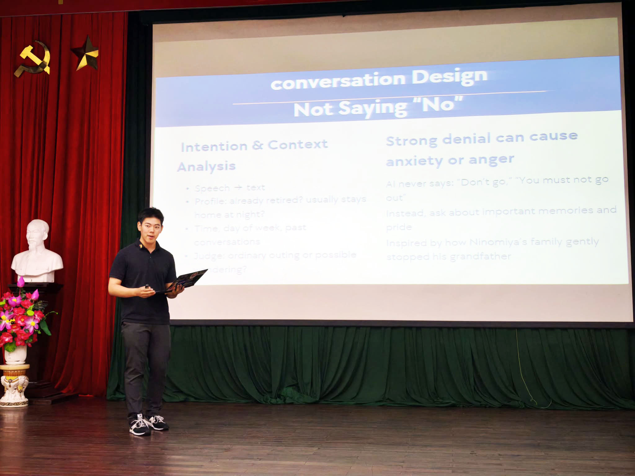 Sinh viên làm AI ngăn người già đi lạc 1 AI - Ảnh 1.