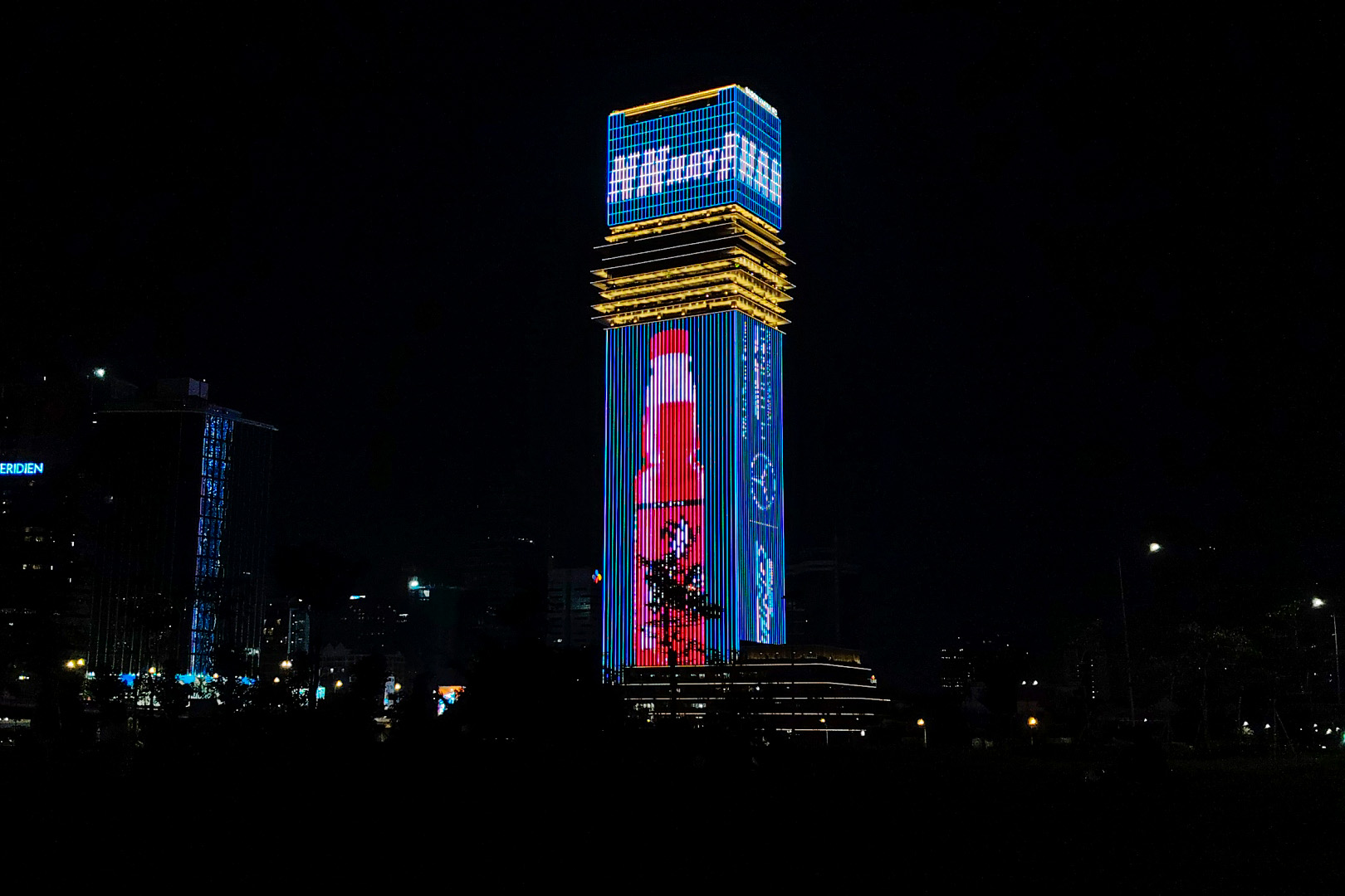 Sting Energy và Mercedes-AMG PETRONAS thắp sáng nhiều địa danh, đánh dấu hợp tác toàn cầu 1 Sting Energy và Mercedes-AMG PETRONAS thắp sáng nhiều địa danh, đánh dấu hợp tác toàn cầu - Ảnh 1.