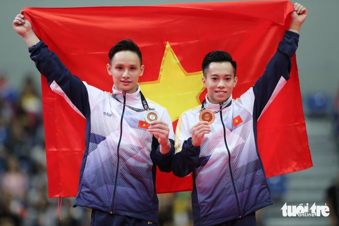 Sự bền bỉ đáng kinh ngạc của 'hot boy' thể dục dụng cụ Đinh Phương Thành 2 thể dục dụng cụ - Ảnh 2.