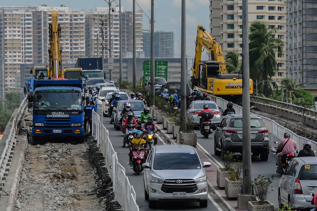 Sửa đường cao tốc không lo tắc: Làm cầu vượt di động chạy xuyên khu vực thi công 1 cầu vượt - Ảnh 1.
