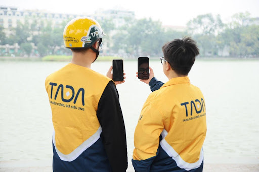 TADA chuẩn bị sẵn nón bảo hiểm mới, chất lượng, mang hình ảnh của thương hiệu với mức chi phí ưu đãi.
TADA chuẩn bị sẵn nón bảo hiểm mới, chất lượng, mang hình ảnh của thương hiệu với mức chi phí ưu đãi.