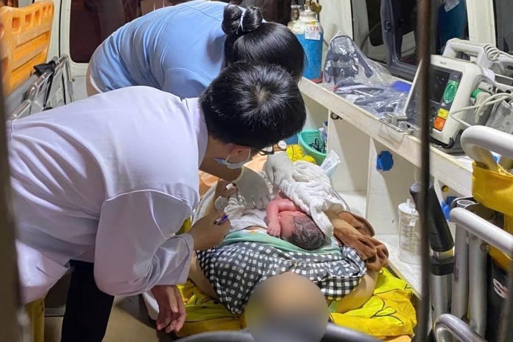 TPHCM: Con gái 19 tuổi bất ngờ gọi cho mẹ, báo đã sinh rớt tại nhà - 1