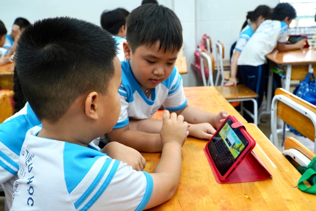 TPHCM: Phát hiện nhiều thiếu sót trong dạy học liên kết tại nhà trường - 1