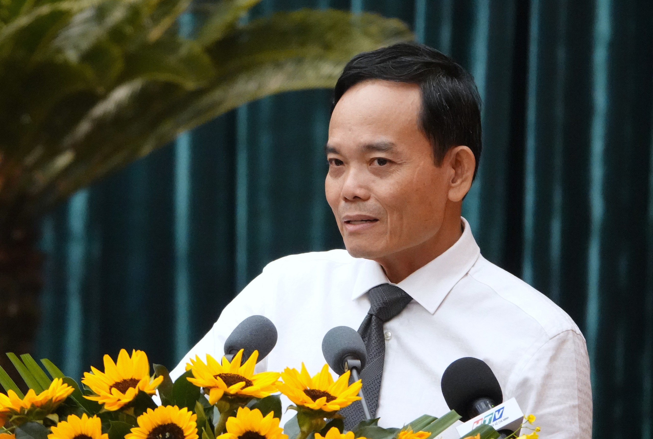 TP.HCM 'giao khoán' ủy viên thường vụ theo dõi dự án trọng điểm- Ảnh 1.