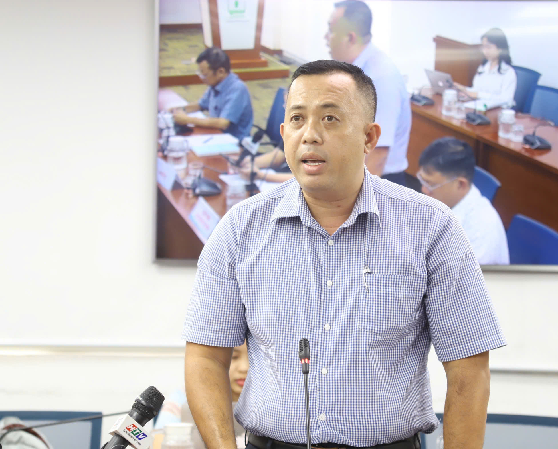 TPHCM siết khung giờ đào đường dịp cuối năm 1 TPHCM giới hạn khung giờ đào bới, sửa chữa mặt đường, vỉa hè dịp cuối năm - Ảnh 1.