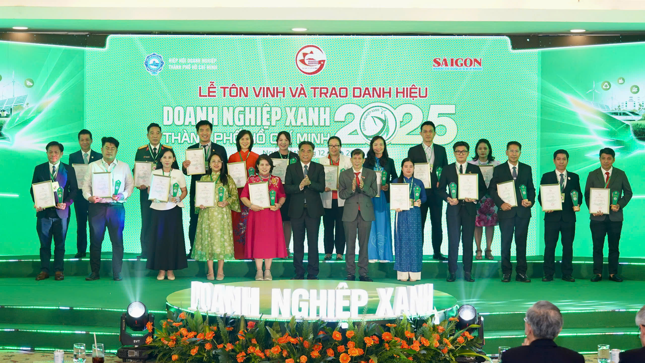 TP.HCM tôn vinh và trao danh hiệu Doanh nghiệp Xanh 2025 cho 155 công ty- Ảnh 1. TP.HCM tôn vinh và trao danh hiệu Doanh nghiệp Xanh 2025 cho 155 công ty- Ảnh 1.
