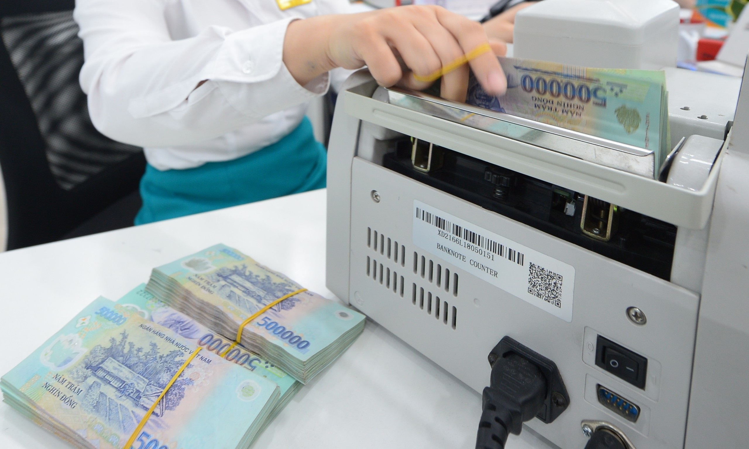 Tài khoản ít tiền bị thu phí quản lý- Ảnh 2.