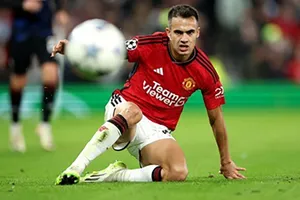 Cầu thủ thất bại của MU sẽ đá cặp với Messi