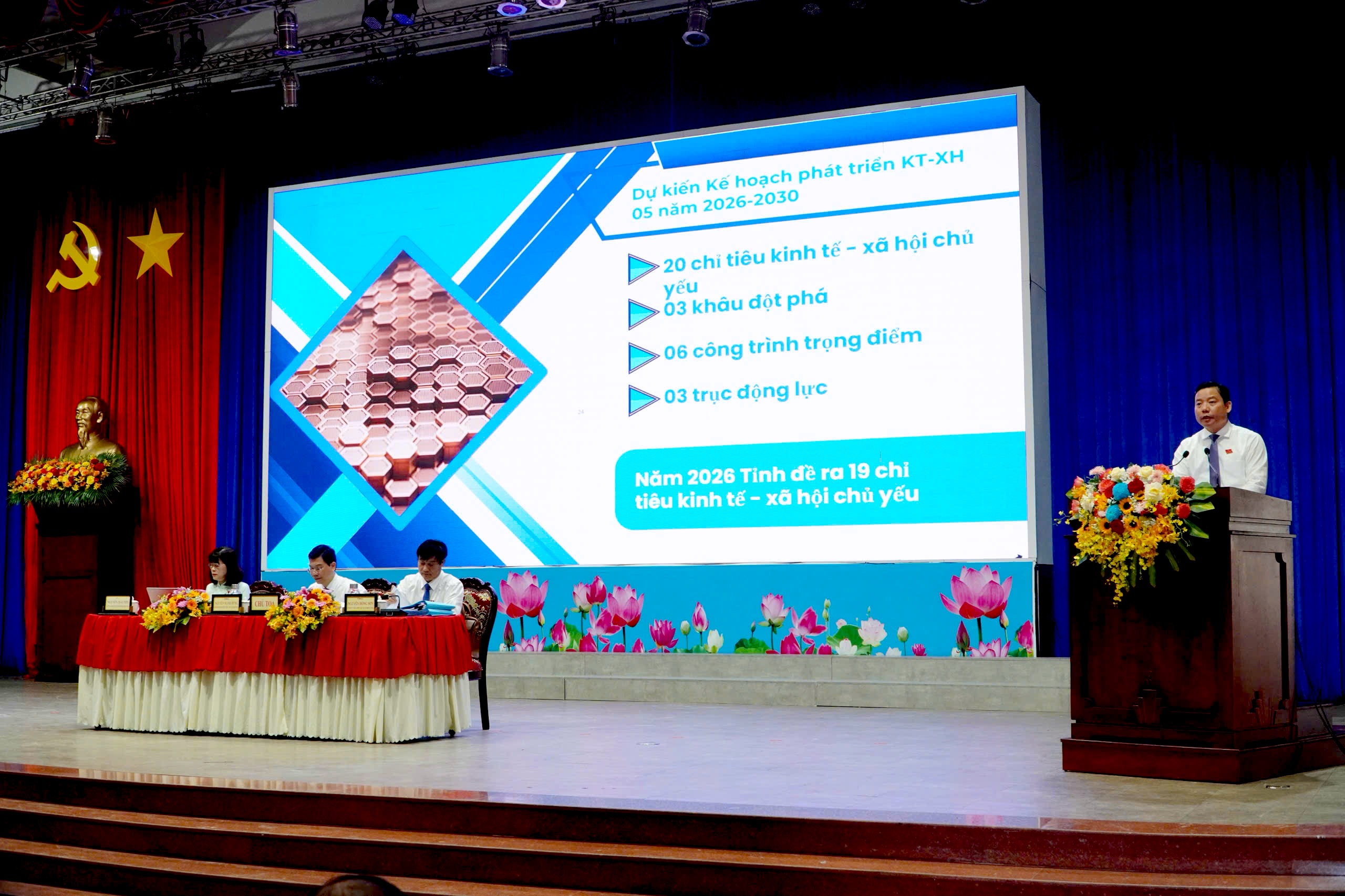 Tây Ninh đón 7 triệu khách trong năm 2025, doanh thu du lịch 4.400 tỉ, tăng hơn 40% 1 Tây Ninh đón 7 triệu khách trong năm 2025, doanh thu du lịch 4.400 tỉ, tăng hơn 40% - Ảnh 1.