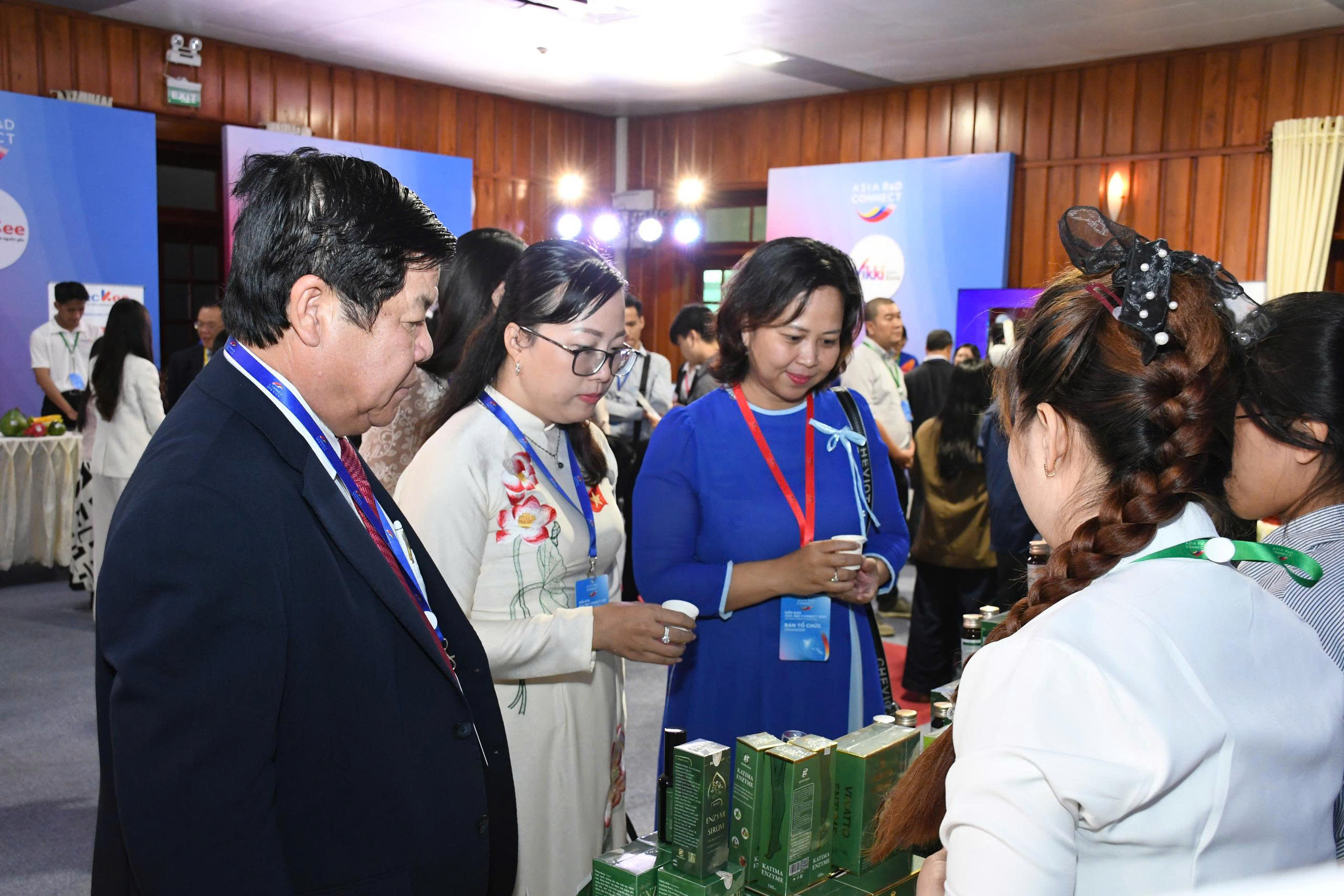 Tây Ninh tổ chức diễn đàn kết nối trí tuệ toàn cầu và phát triển kinh tế bền vững - Ảnh 3. Tây Ninh tổ chức diễn đàn kết nối trí tuệ toàn cầu và phát triển kinh tế bền vững - Ảnh 3.