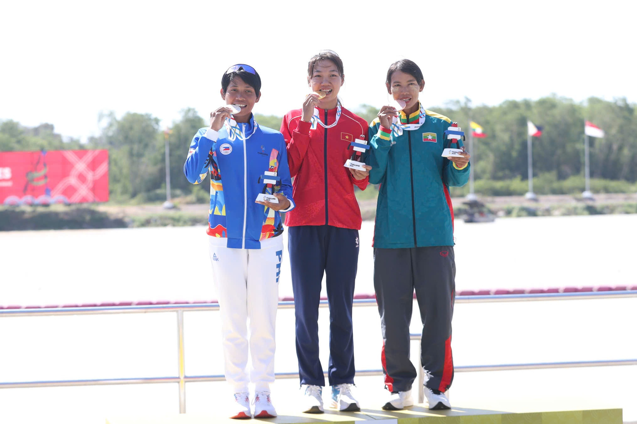 Tay chèo nữ 19 tuổi thành nhà vô địch SEA Games - Ảnh 1.