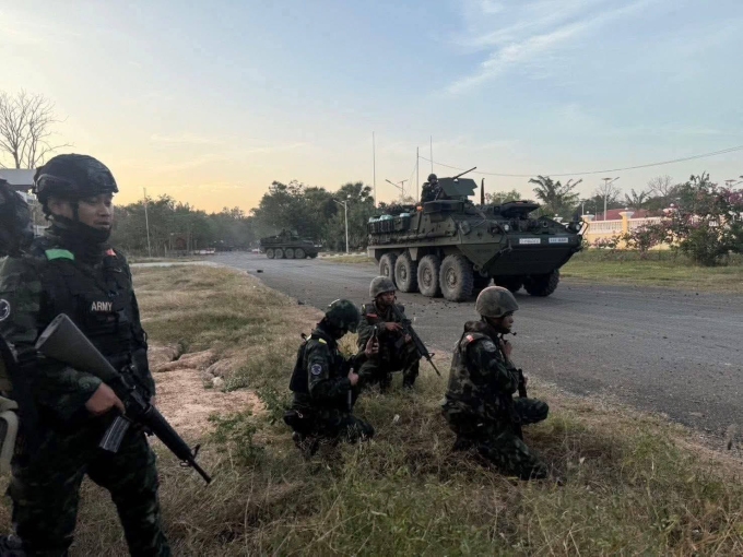 Bộ binh và thiết giáp Thái Lan tại khu vực biên giới Campuchia ngày 10/12. Ảnh: X/ArmyMilitaryHD