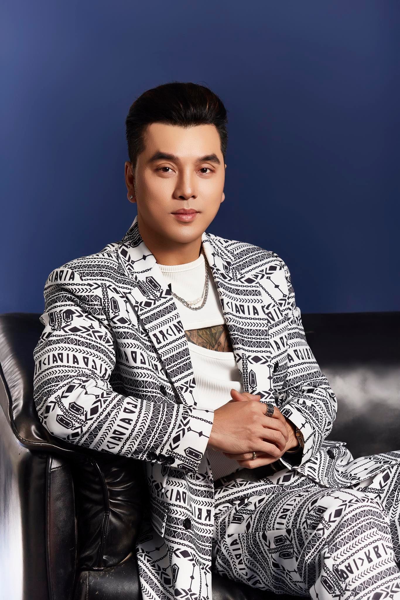 Thái độ gây tranh cãi của Ưng Hoàng Phúc trong hành trình trở lại âm nhạc - Ảnh 1.