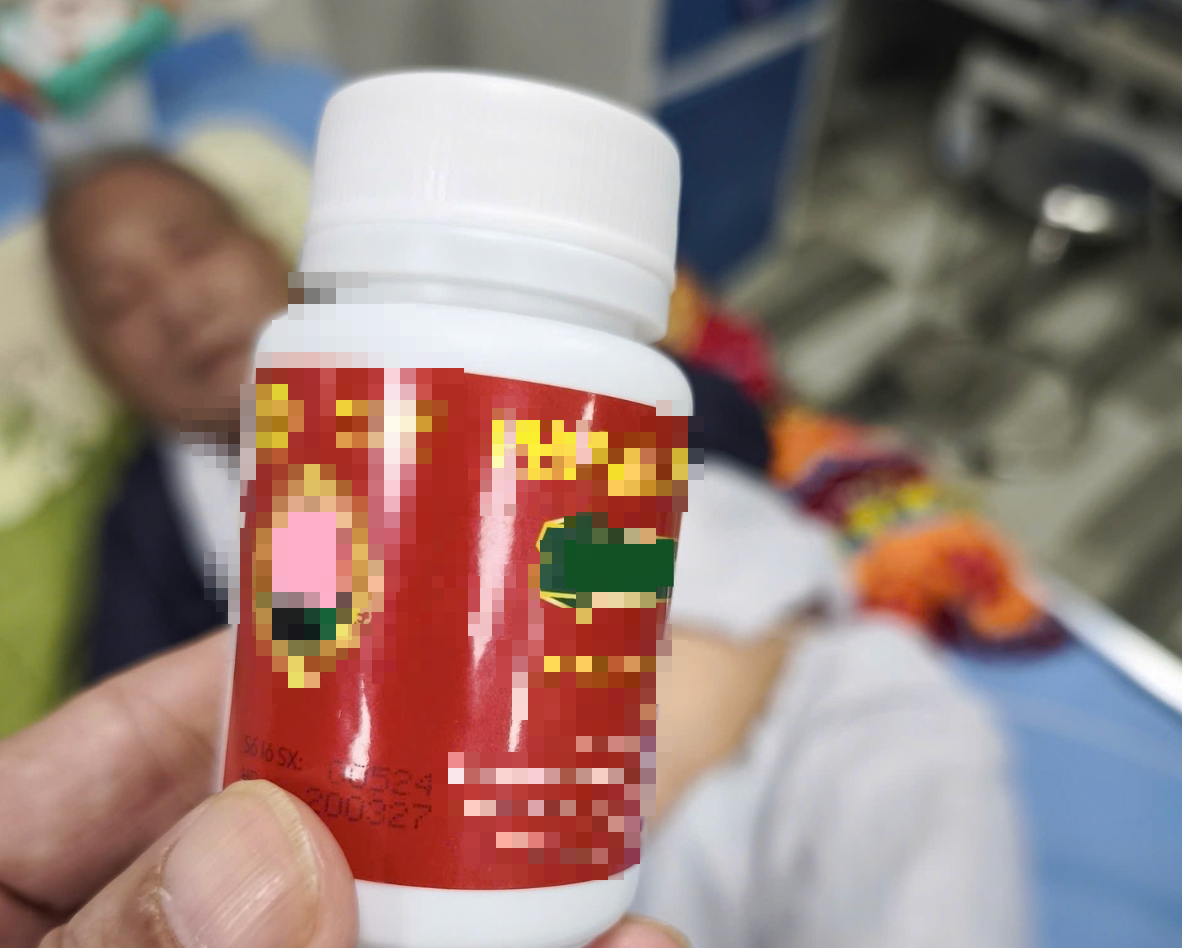 Thận trọng khi uống các thuốc phong tê thấp - Ảnh 1. Thận trọng khi uống các 'thuốc phong tê thấp' trị đau xương khớp - Ảnh 1.