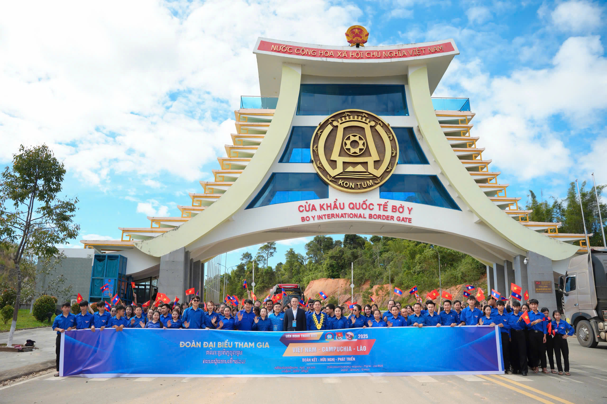 Thanh niên Việt Nam - Campuchia - Lào 2025: Nối mạch nguồn hữu nghị 1 Campuchia - Ảnh 1.