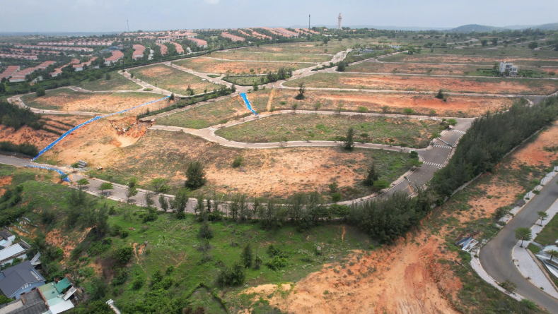 Thanh tra phát hiện dự án kéo dài 11 năm ở Mũi Né vướng nhiều sai phạm - Ảnh 1. Thanh tra phát hiện dự án kéo dài 11 năm ở Mũi Né vướng nhiều sai phạm - Ảnh 1.