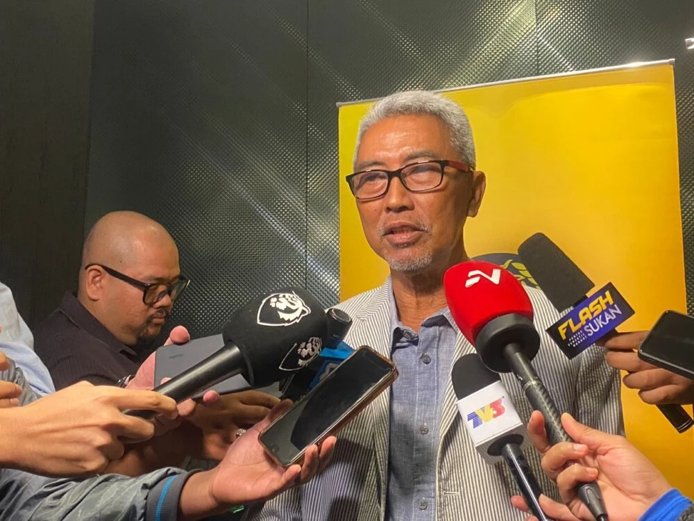 Quyền chủ tịch FAM Yusoff cho biết sẽ nộp giấy tờ cần thiết lên CAS đúng thời hạn 18-12. Ảnh: TNST. thoi-khac-quyet-dinh-bong-da-malaysia-co-gian-lan-o-tran-thang-viet-nam-hay-khong (1).jpg