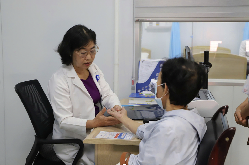 Thói quen bẻ khớp ngón tay - vô hại hay tiềm ẩn rủi ro? - 1