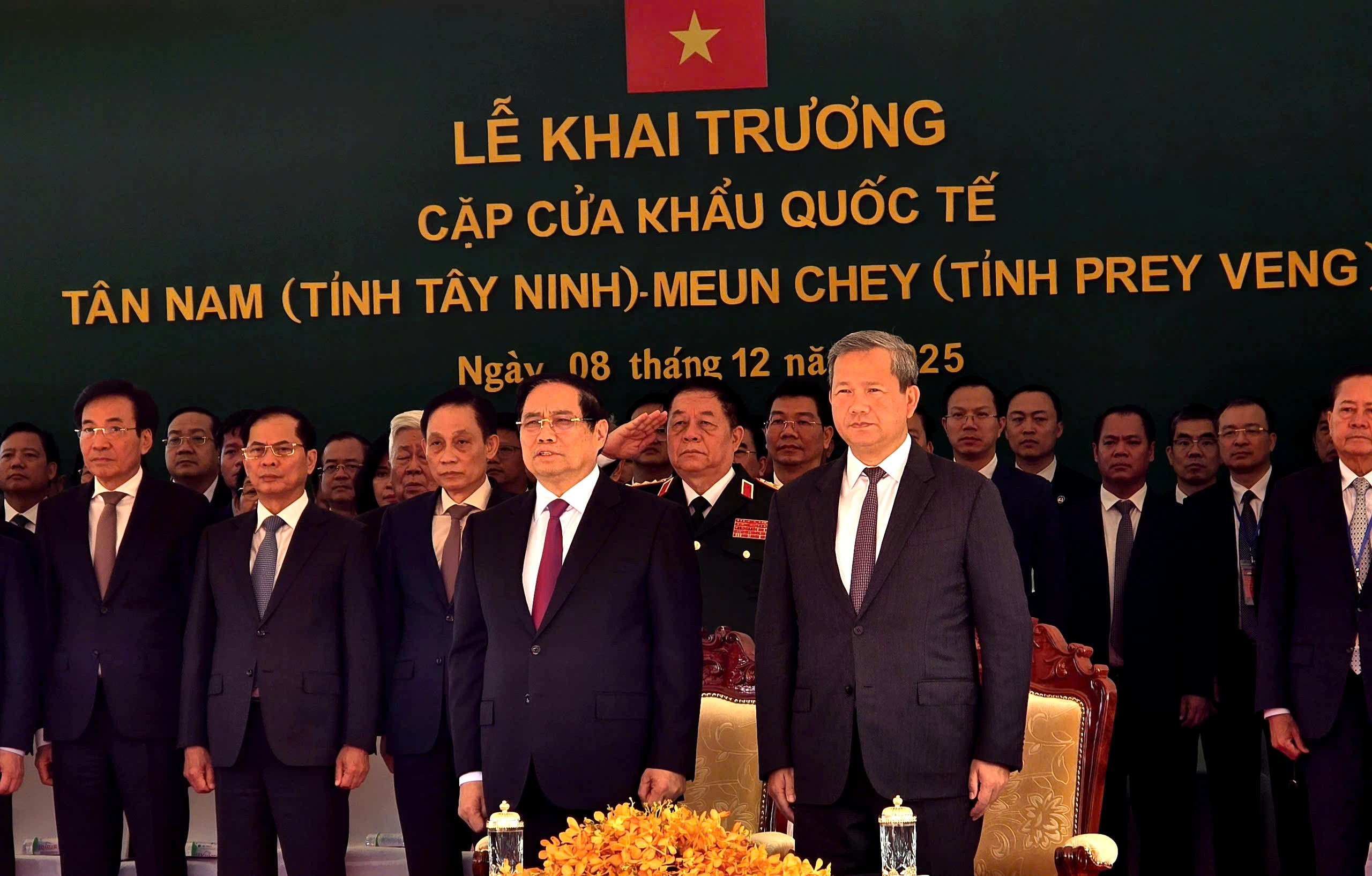 Thông quan cặp Cửa khẩu quốc tế Tân Nam - Meun Chey- Ảnh 1.
