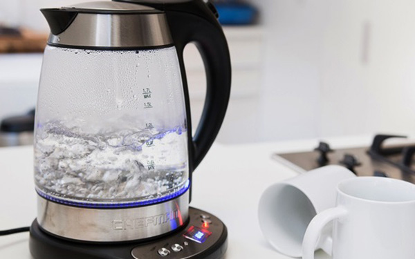 Nghiên cứu mới: Thứ quen thuộc trong bếp, nhà nào cũng dùng mỗi ngày có thể giải phóng 3 tỷ hạt vi nhựa- Ảnh 4.