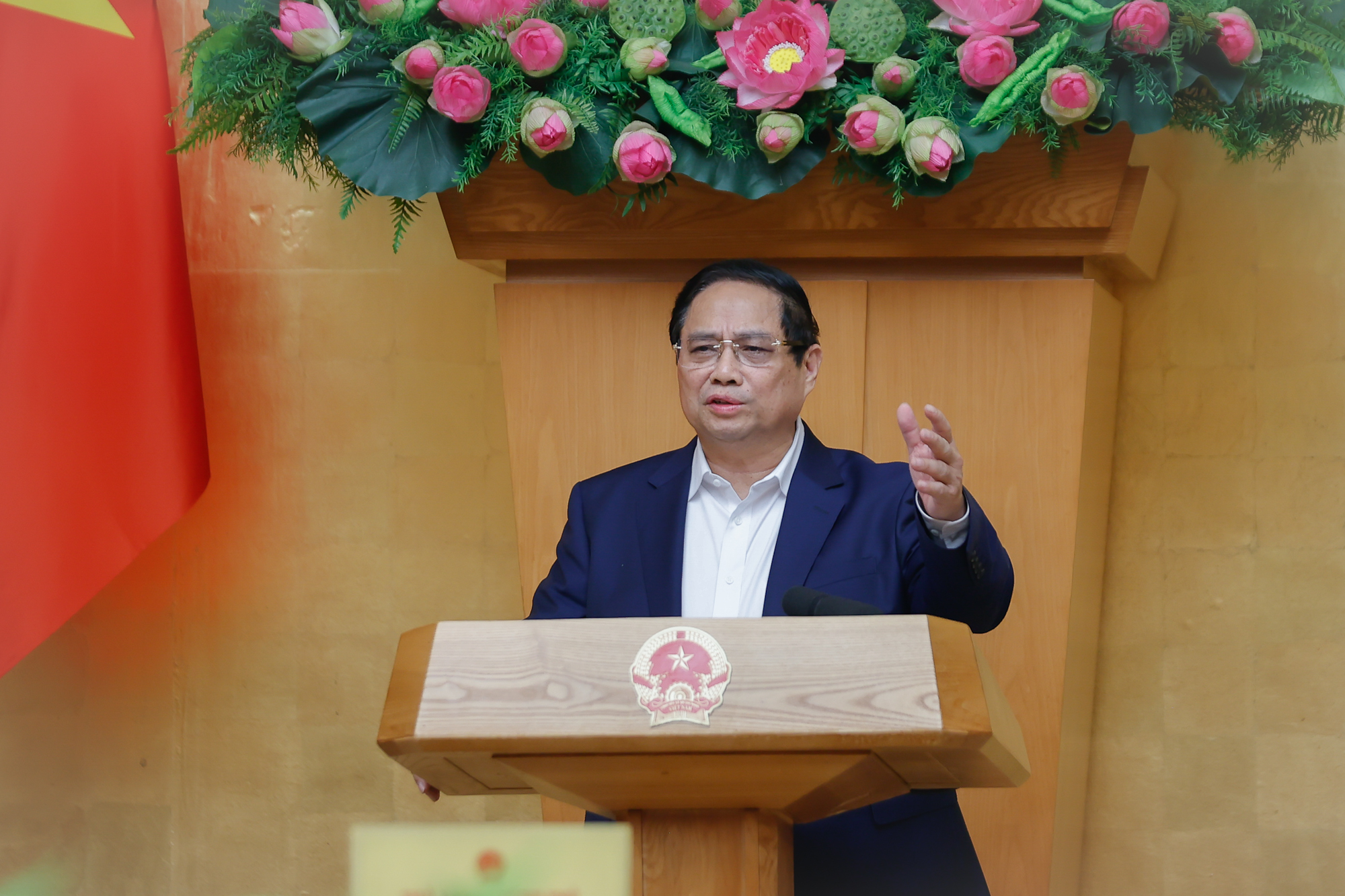 Thủ tướng nghiêm khắc phê bình 22 bộ ngành, 12 địa phương chậm giải ngân vốn đầu tư công - Ảnh 1. Thủ tướng nghiêm khắc phê bình 22 bộ ngành, 12 địa phương chậm giải ngân vốn đầu tư công - Ảnh 1.