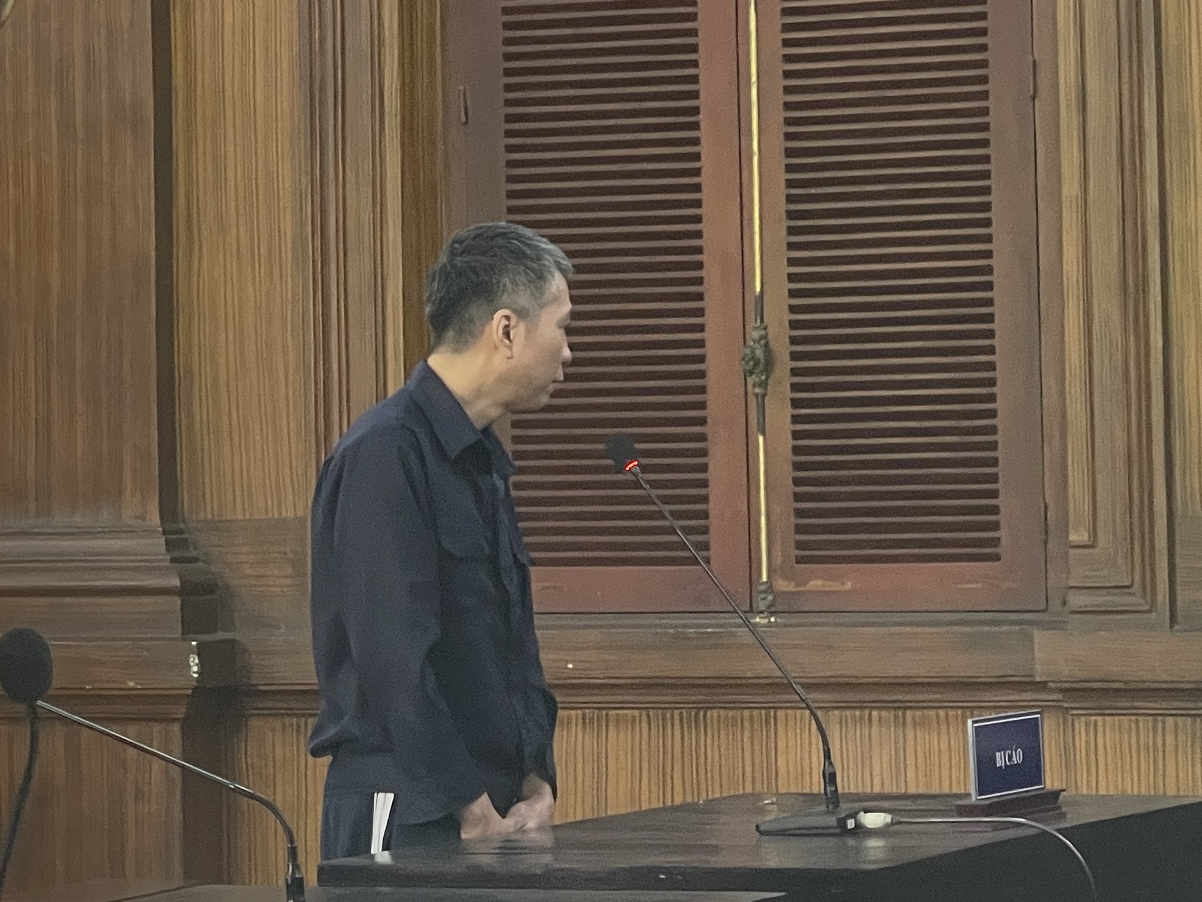 Thực hư lời khai đưa 2.000 USD cho lãnh đạo VKSND tỉnh Quảng Ninh để 