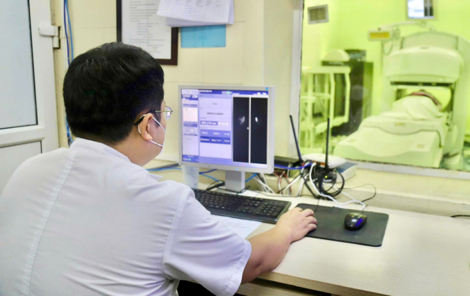 Bệnh nhân ung thư điều trị tại Bệnh viện K. Ảnh: Thái Hà