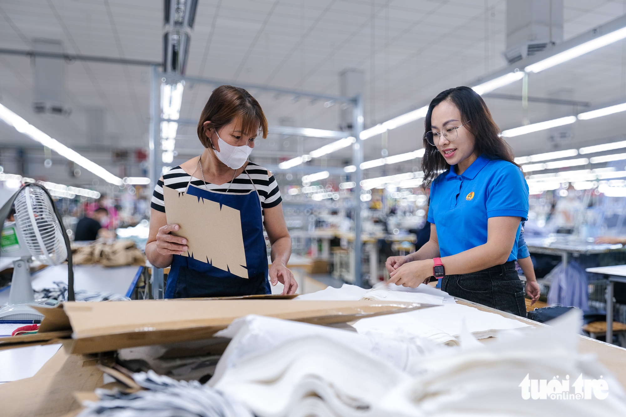 Thưởng Tết 2026: Doanh nghiệp 'mở rộng' hầu bao, công nhân đếm ngày lĩnh thưởng - Ảnh 1.