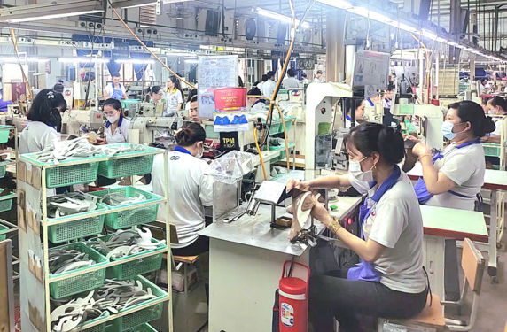 Thưởng Tết khả quan, an tâm làm việc - Ảnh 1.