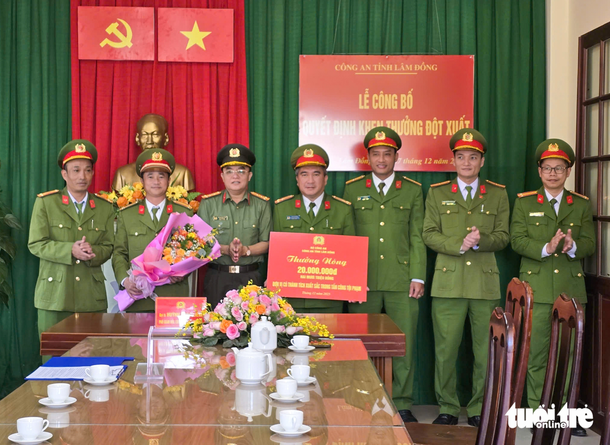 Thưởng nóng thành tích phá án nhanh vụ trộm túi xách Hoa hậu Mexico tại Đà Lạt - Ảnh 1.