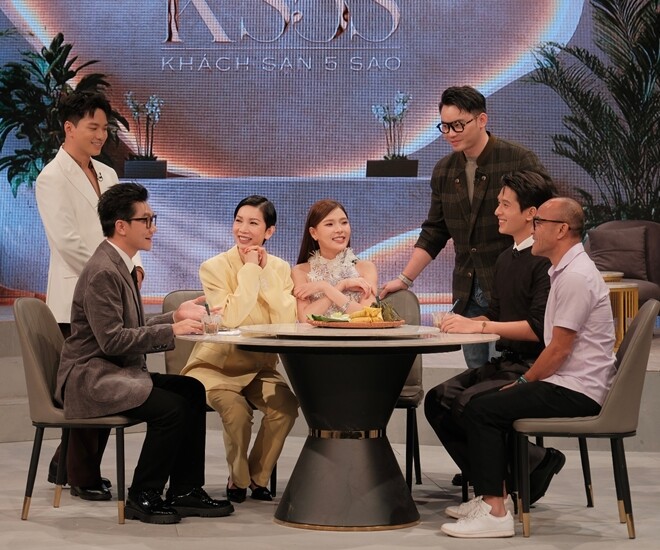 Số mới nhất của Khách sạn 5 sao lên sóng VTV3 với khách mời là đoàn phim Cưới Vợ Cho Cha.