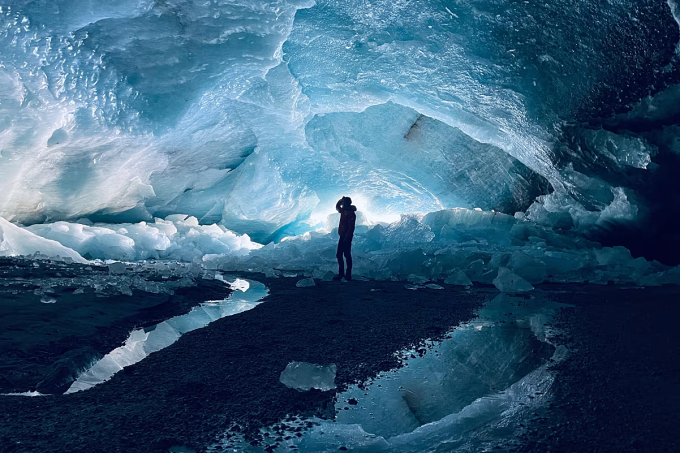 Động băng phía trước sông băng Morteratsch ở Thụy Sĩ hồi tháng 10. Ảnh: Lander Van Tricht