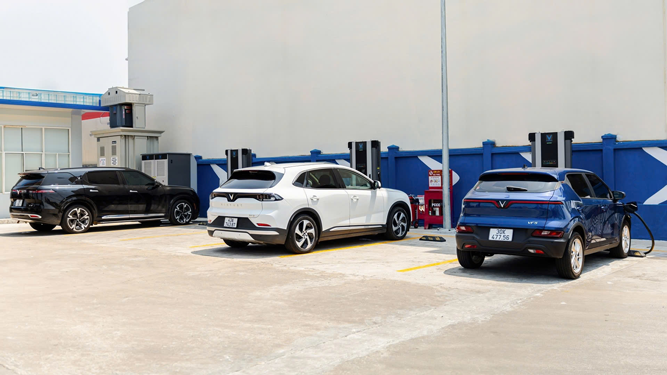 Mở trạm sạc xe điện: Tiềm năng nhưng không 