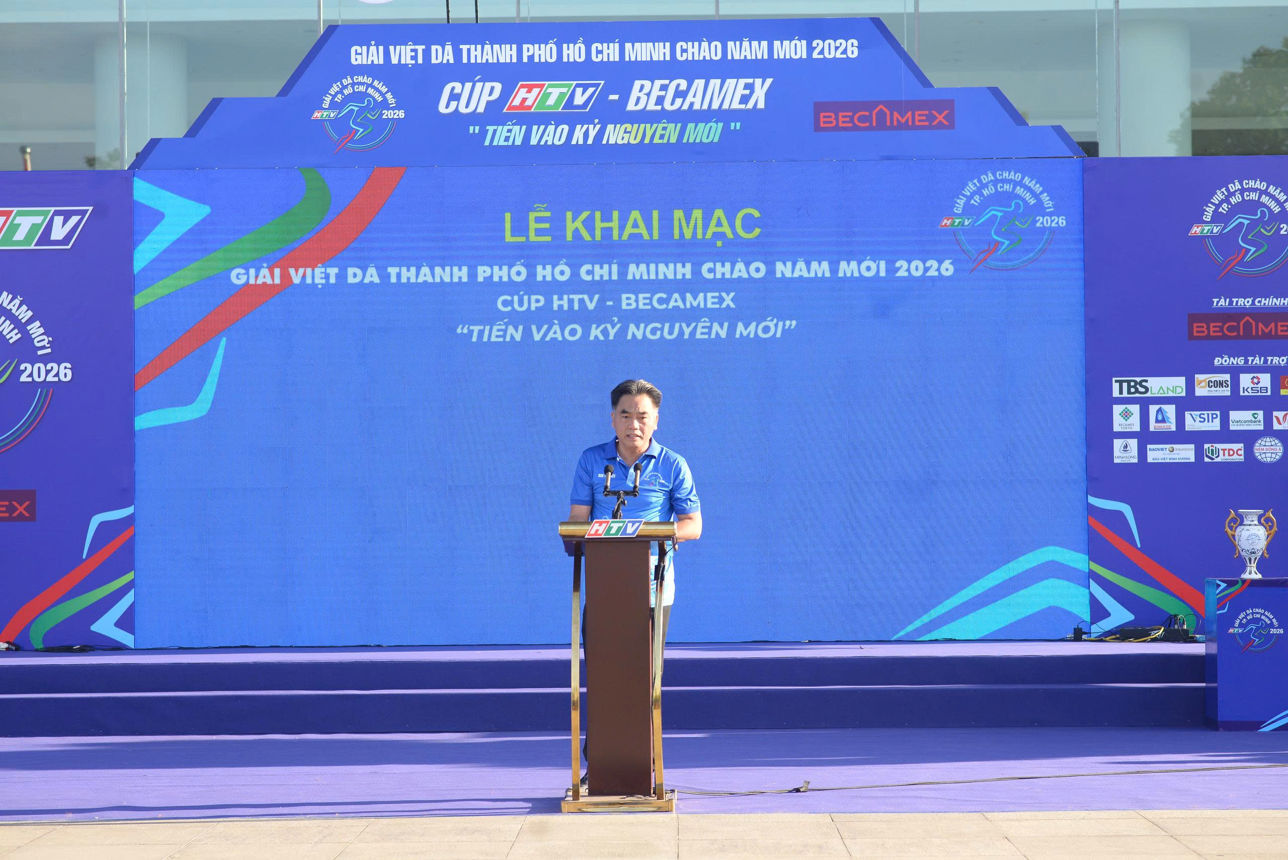 Tiến vào kỷ nguyên mới 1 Giải Việt dã TP HCM chào năm mới 2026: Tiến vào kỷ nguyên mới - Ảnh 1.