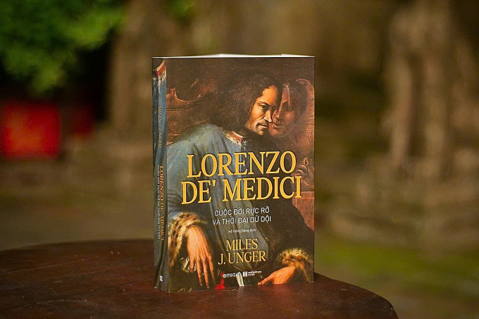 Bìa sách Lorenzo de Medici: Cuộc đời rực rỡ và thời đại dữ dội. Ảnh: Omega+