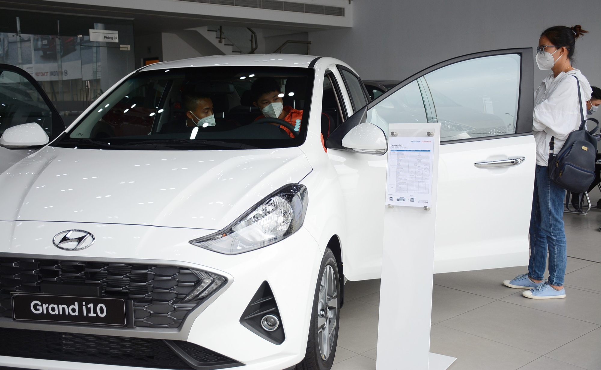 Tiêu thụ ô tô máy xăng giá rẻ chững lại, chỉ Toyota Wigo tăng trưởng 1 Tiêu thụ ô tô máy xăng giá rẻ chững lại, chỉ Toyota Wigo tăng trưởng - Ảnh 1.