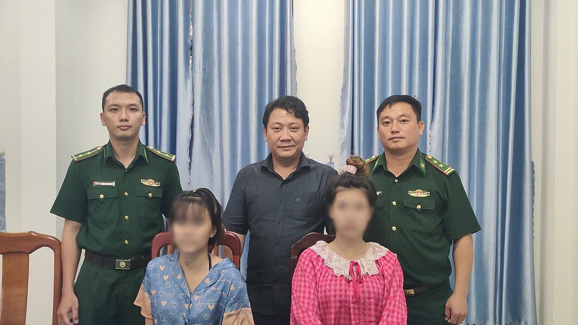 Tin lời dụ dỗ làm công nhân lương 20 - 30 triệu đồng/tháng, 2 thiếu nữ 2011 bị lừa sang Campuchia- Ảnh 1.