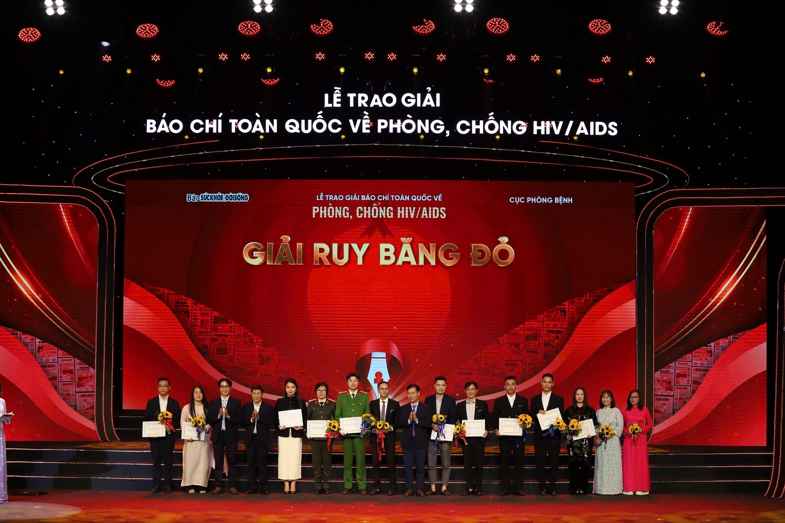 Tin tức sáng 11-12: Bế mạc kỳ họp cuối cùng Quốc hội khóa XV; Hủy tư cách đại chúng Apax Holdings 3 Quốc hội - Ảnh 3.