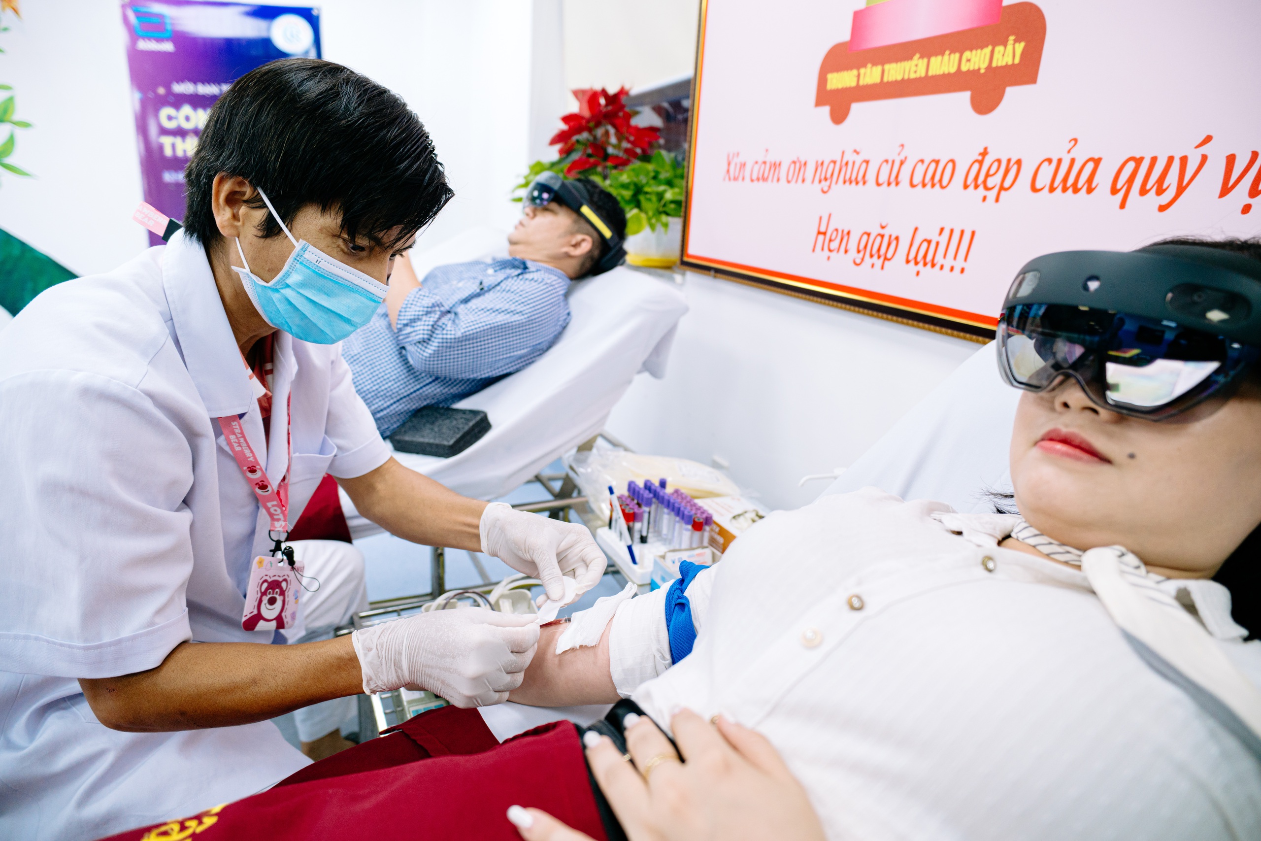 Tin tức sáng 30-12: Công ty con ông Phạm Nhật Vượng tăng vốn 20 lần sau một năm; Sẽ có Chợ Rẫy 2 - Ảnh 1. Tin tức sáng 30-12: Dự kiến khởi công Chợ Rẫy 2 năm 2026; Sẽ có Bệnh viện Lão khoa 2 tại Ninh Bình - Ảnh 1.