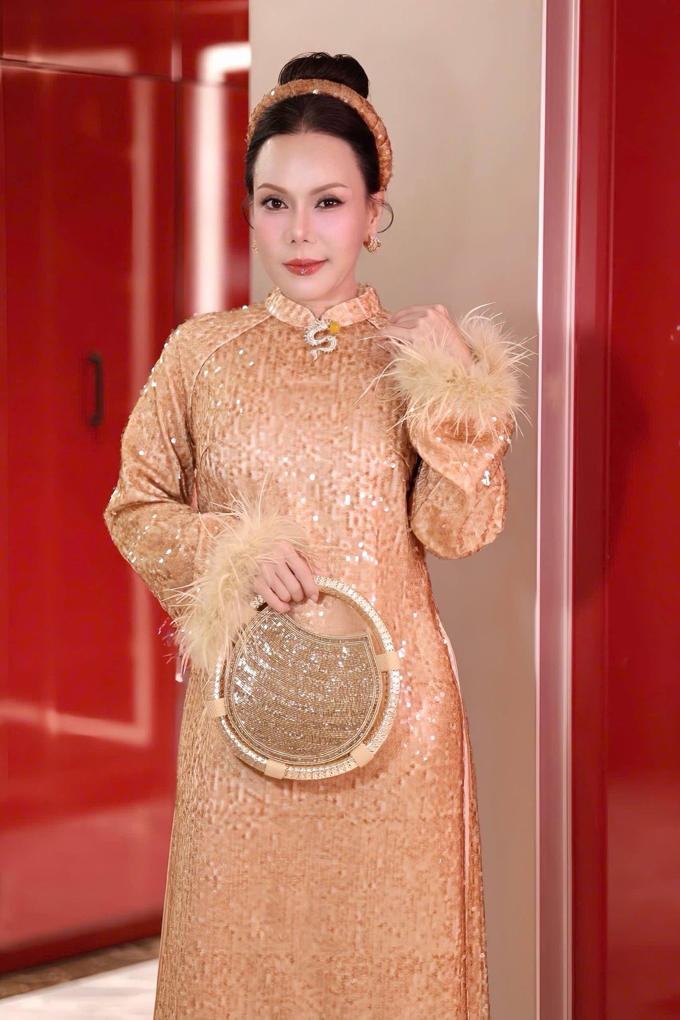 Việt Hương đang ở đâu, tình hình thế nào?- Ảnh 2.